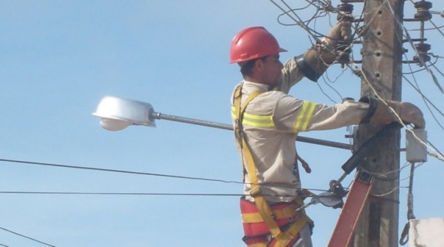 Cortar luz por falta de pagamento na conta é proibido em todo território brasileiro