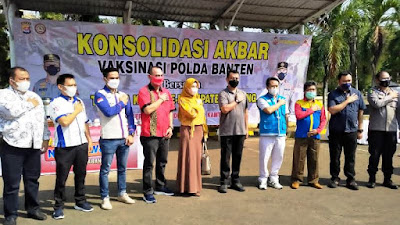 Ratusan Buruh di Kabupaten Serang Ikuti Vaksinasi Polda Banten