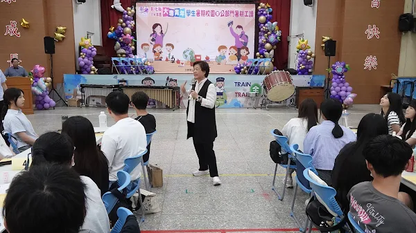 ▲彰化縣長王惠美指出，縣府辦理工讀是希望讓大專青年朋友能夠回到家鄉，將大學所學回饋地方學校，也能利用機會，多跟父母相處，並更多認識彰化這塊土地。（記者林明佑攝）