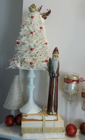 Vintage, Paint and more... diy burlap tree with red beads, silk cord tree