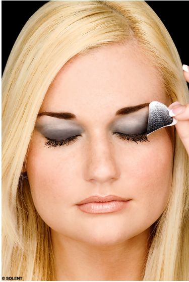 2- Then, start applying an eye shadow primer over your eye from the lash to 