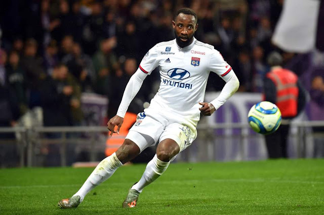 Chelsea Memburu Penyerang Lyon Moussa Dembele