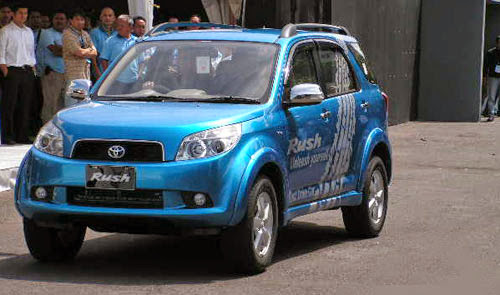 modifikasi toyota rush biru