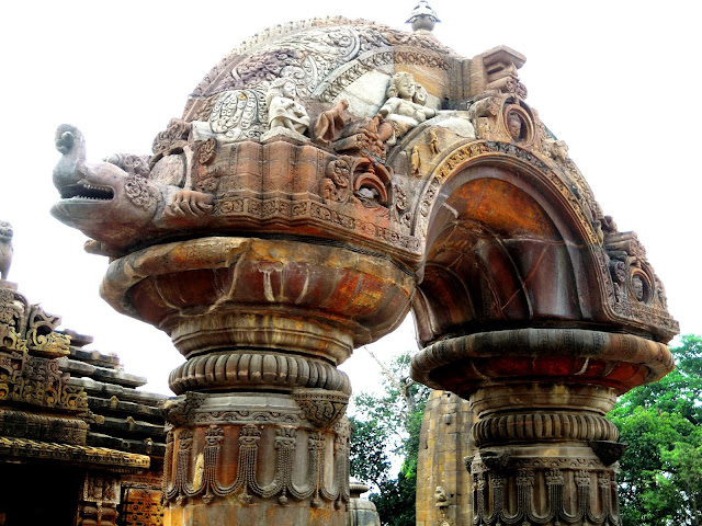 The arched "torana" or gateway of the Mukteshwar Temple, Bhubaneshwar