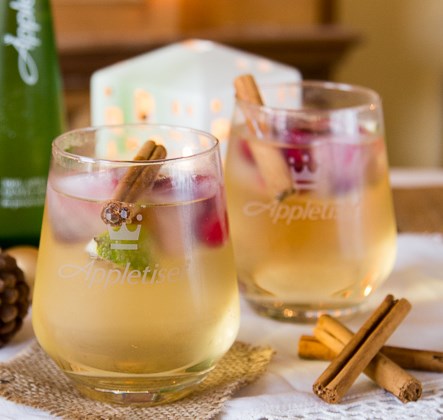 GIN & APPLETISER – A REFRESHING CHRISTMAS COCKTAIL #drinks #glutenfree