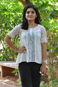 Nivetha Thomas new glam pics-thumbnail-36