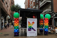 La zona de bares de la calle Zaballa celebra el Día del Orgullo Gay