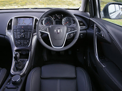 2010 Vauxhall Astra interior