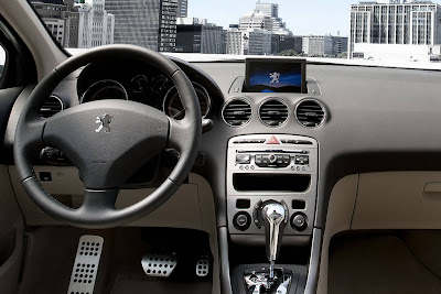 2014 Peugeot 2008 Interior