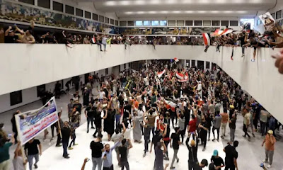 Hundreds of protesters storm Iraq parliament