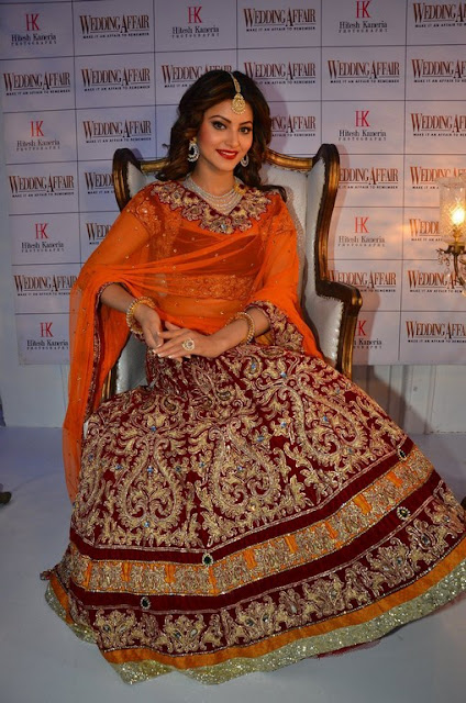 Urvashi Rautela traditional wear hd photos