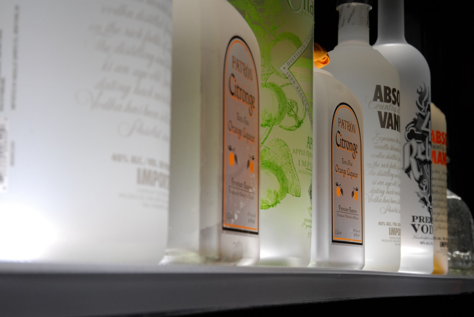 Liquor Shelves Bottle Displays - m