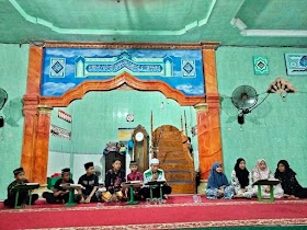 Pemuda Pulau kayu Aro Rutin Tadarus Al-Qur'an selama Ramadan