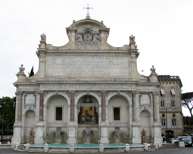 Fontana dell'Acqua Paola (Acqua Paola fountain), Via Garibaldi, Janiculum, Rome