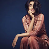 Sonam-Kapoor-Photo-Shoot-for-Prestige-Photosjpg (1)