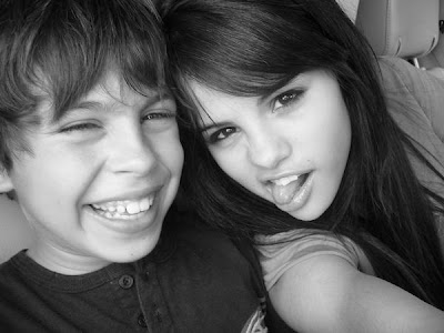Both of them are cute Its Jake and selena