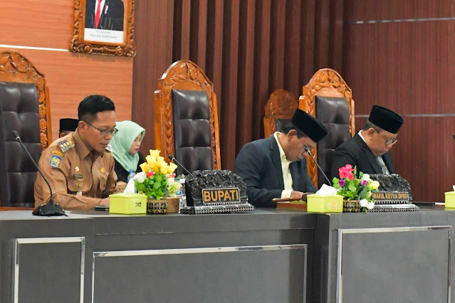DPRD Lombok Timur tetapkan Raperda pajak dan retribusi daerah