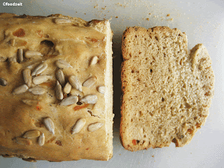 Beer and bacon bread from above to hide away that the shape is not so well done :)