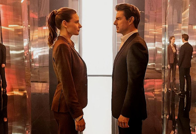 Rebecca Ferguson and Tom Cruise in Mission: Impossible - Fallout