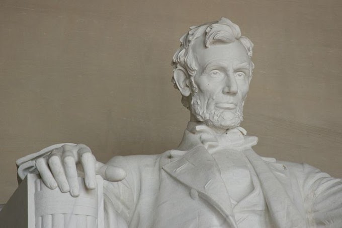 Biography  of Abraham Lincoln