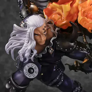 Figura King WA-MAXIMUM One Piece MegaHouse con alas y versión dañada