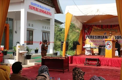 Resmikan Gedung Kantor Wali Nagari Simalanggang, Bupati Limapuluh Kota Imbau Masyarakat Taat Prokes Covid 19