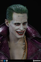 Galería de imágenes de The Joker Premium Format Figure de "Suicide Squad" - Sideshow Collectibles 