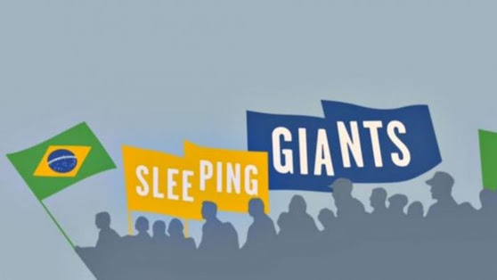 Depois que mais de 15 empresas, entre elas Arezzo, Boticário, Alegra Foods e Outback prometeram que não vão mais anunciar no jornal, a reacionária Gazeta do Povo, de Curitiba, iniciou uma forte ofensiva contra o movimento Sleeping Giants Brasil nas redes sociais. O Sleeping Giants promove pressão no twitter sobre empresas para que não se associem a influencers ou veículos envolvidos em fake news ou que propaguem homofobia, machismo e racismo. Um dos principais alvos do grupo no país é o guru do bolsonarismo, o “filósofo” Olavo de Carvalho, que já perdeu mais de 250 financiadores desde que o Sleeping Giants começou a atuar no Brasil.