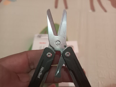 Tampilan Depan Dari Gunting NexTool Mini Sailor (Scissors Version)