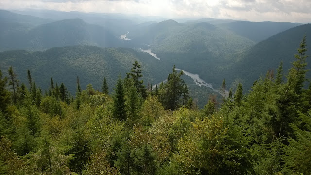 Vue à partir du sommet de la Sautauriski (Sentier Les Loups)