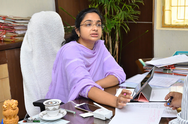 Swetha Mohanty addressing the officials in her office