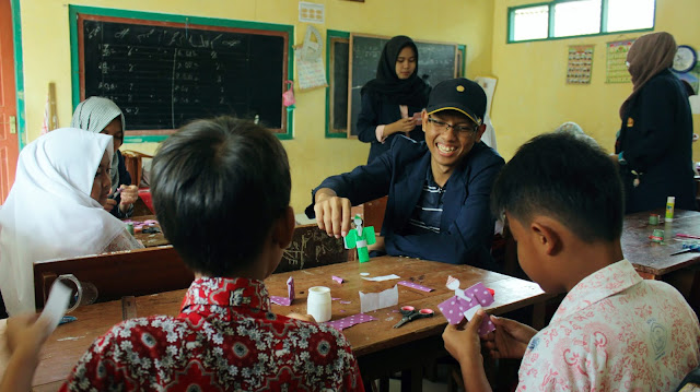 Tahun Ke-3 di Hubungan Internasional Unpad: KKN Ceria hingga Jadi Zombie