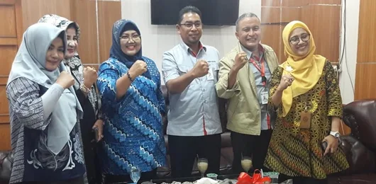 Bertemu Ketua DPRD, Dirut PT Semen Padang Laporkan CSR