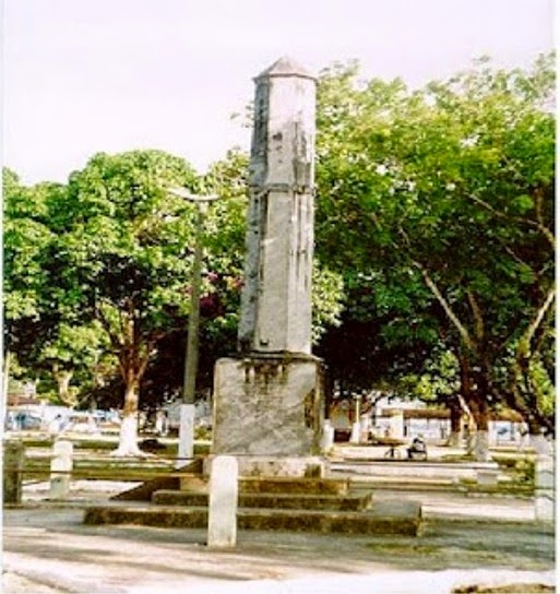 Obelisco, Soure - Parà