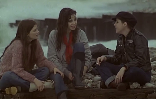 Laurence Dubas, Christiane Coppé, and Marianne Valiot in The Escapees (Les paumées du petit matin), a 1981 film by Jean Rollin