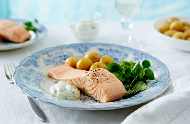 Simple ( poached salmon ) fillets recipe