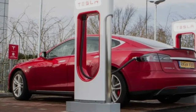 Tesla Model S Plaid Supercharger Compatibility