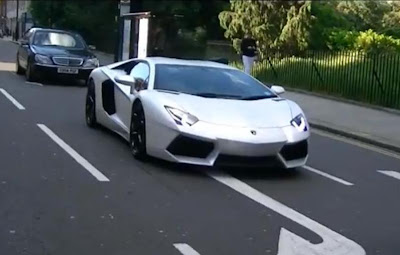 Lamborghini Aventador: Stock Exhaust vs Newport Beach