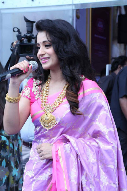 trisha cute images