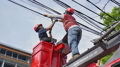 Pemkot Bandung Rapihkan Kabel, Warga: Kota Bandung Semakin Estetik