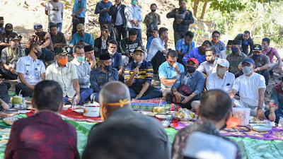 Sapa Warga Doridungga, Gubernur Disambut Hangat