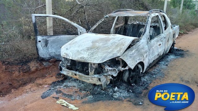 ASSALTANTES TOCAM FOGO EM VEÍCULO E TOMAM OUTRO DE ASSALTO PARA FUGIR DA POLÍCIA NA SERRA DAS PIAS