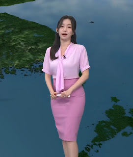 20250617 강아랑 기상캐스터 퍼플룩 블라우스 미니스커트