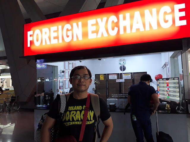 Souvenir photo at NAIA terminal 3