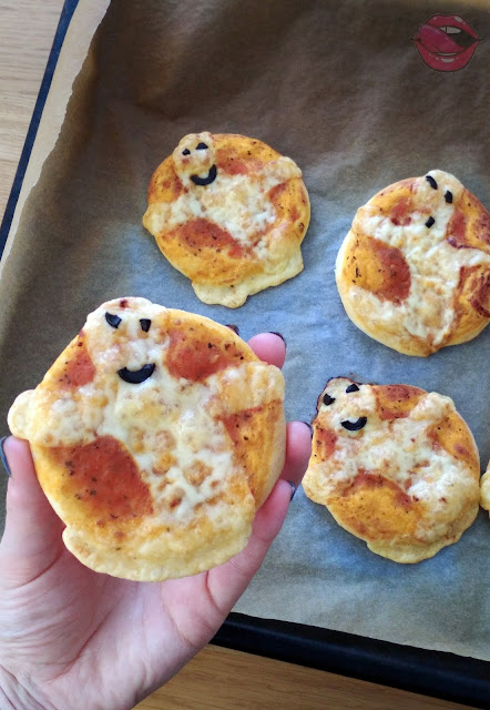 Przekąska na Halloween  minipizza duszki