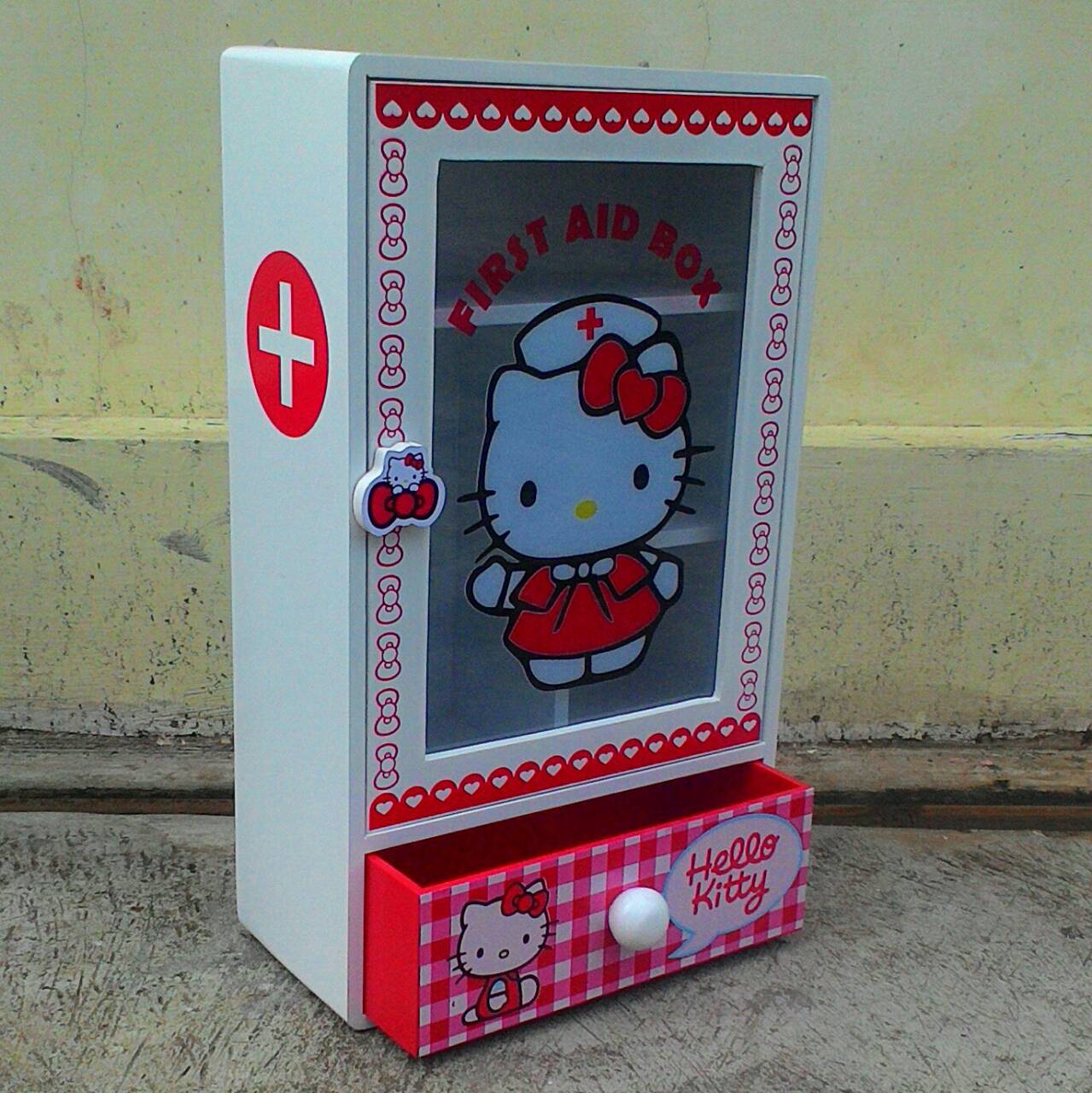 SIMPLE MEJA BELAJAR ANAK Kotak  Obat  Hello Kitty