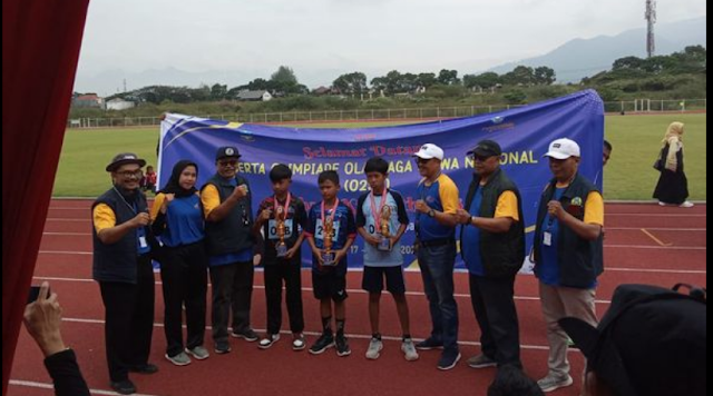 DIWAN FAIZUL ANWAR MERAIH JUARA KE 2 PADA LOMBA ATLETIK KIDS PUTRA  PADA 02SN KABUPATEN GARUT