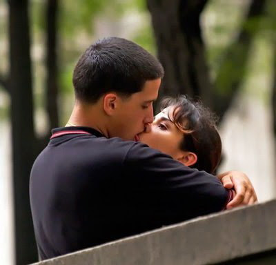 Ciuman on Blognya Jose  Koleksi Foto Foto Ciuman Yang Romantis