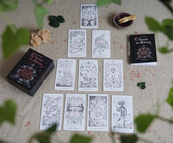 Tirage en pyramide du Tarot des Rêves de Anna Xhaard aux Éditions Leduc Éso