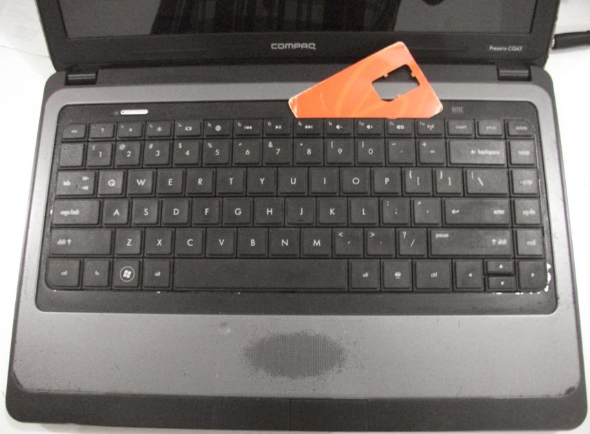 Welcome to my blog 'Dia Blog': Gambar melepas dan memasang keyboard